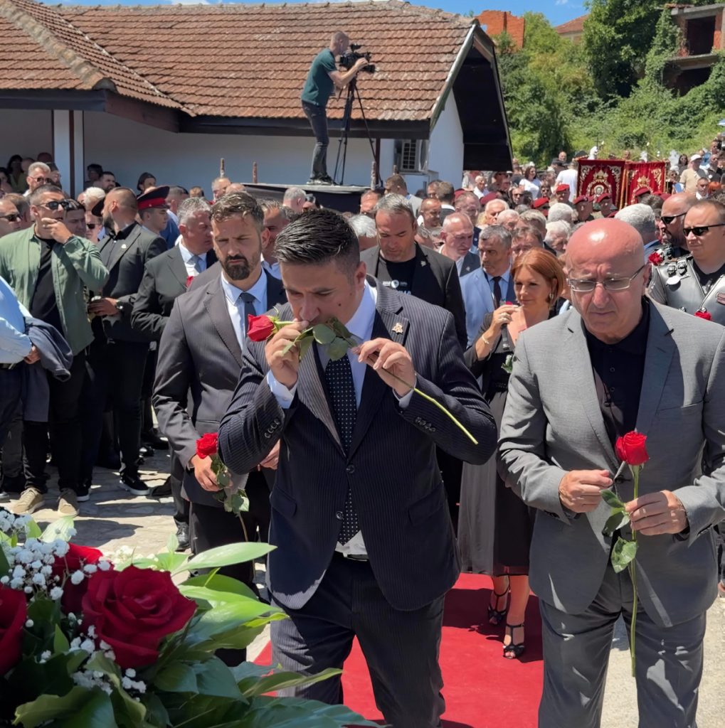 DAJKOVIĆ: SRAMNO JE ŠTO CRNOGORSKA VLAST IGNORIŠE ŽRTVE BRATUNCA, A U TRANS PADAJU ZBOG SREBRENICE