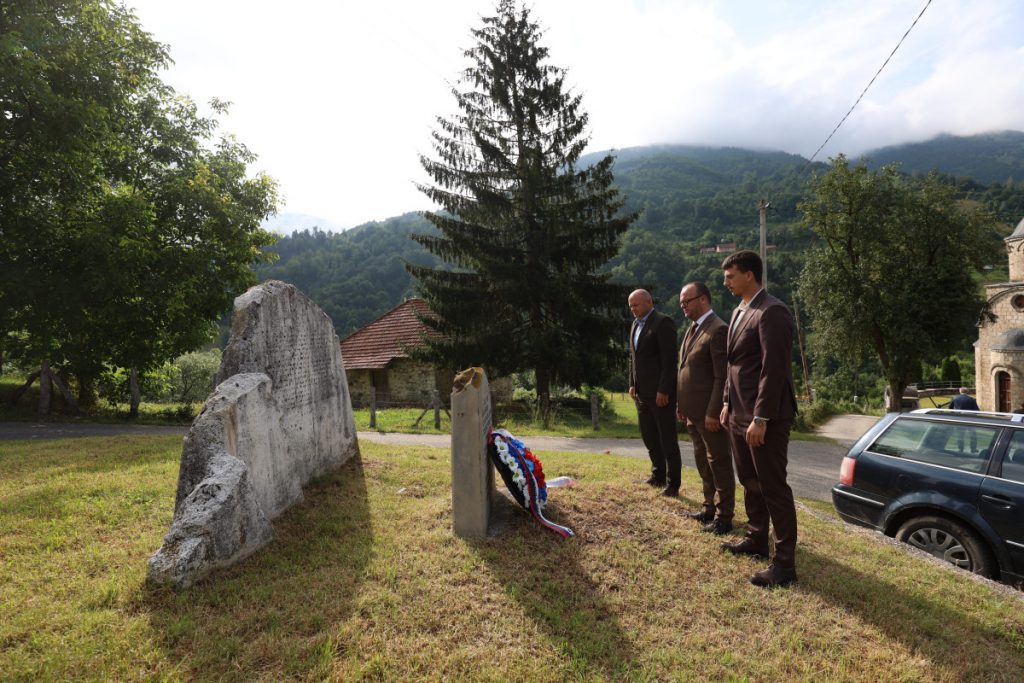 Ćulafić, Premović i Rmuš odali poštu žrtvama veličkog stradanja
