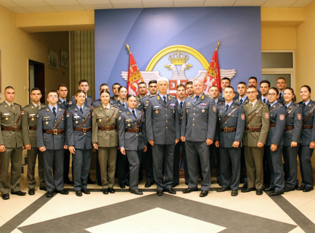 Najmlađi oficiri primljeni na dužnosti u Vojsci Srbije