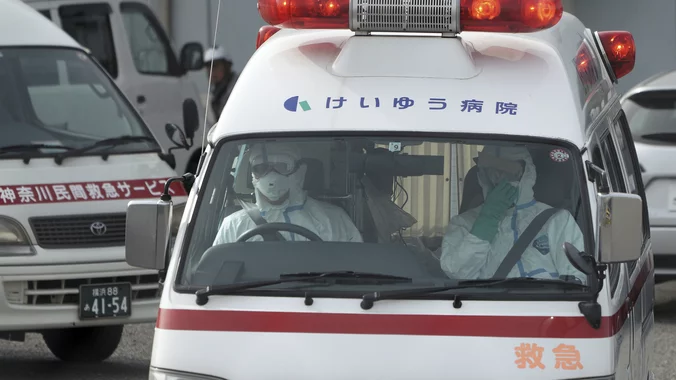 Žena poginula tako što je na nju pao muškarac sa višespratnice: Bizarna tragedija u Japanu