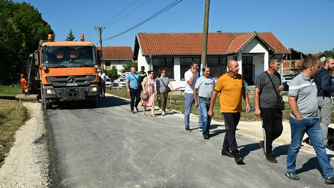 Vučić zadovoljan zbog novog puta u Sinkovcima: Uvijek sam veseo kada uradimo nešto što ljudima mnogo znači