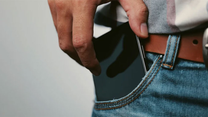 Mobilni telefon u džepu utiče na plodnost muškarca