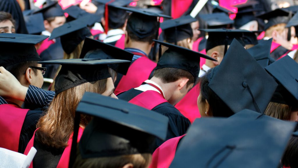 Diskriminacija bijelih studenata u Velikoj Britaniji: Šta se dešava na Oksfordu i Kembridžu