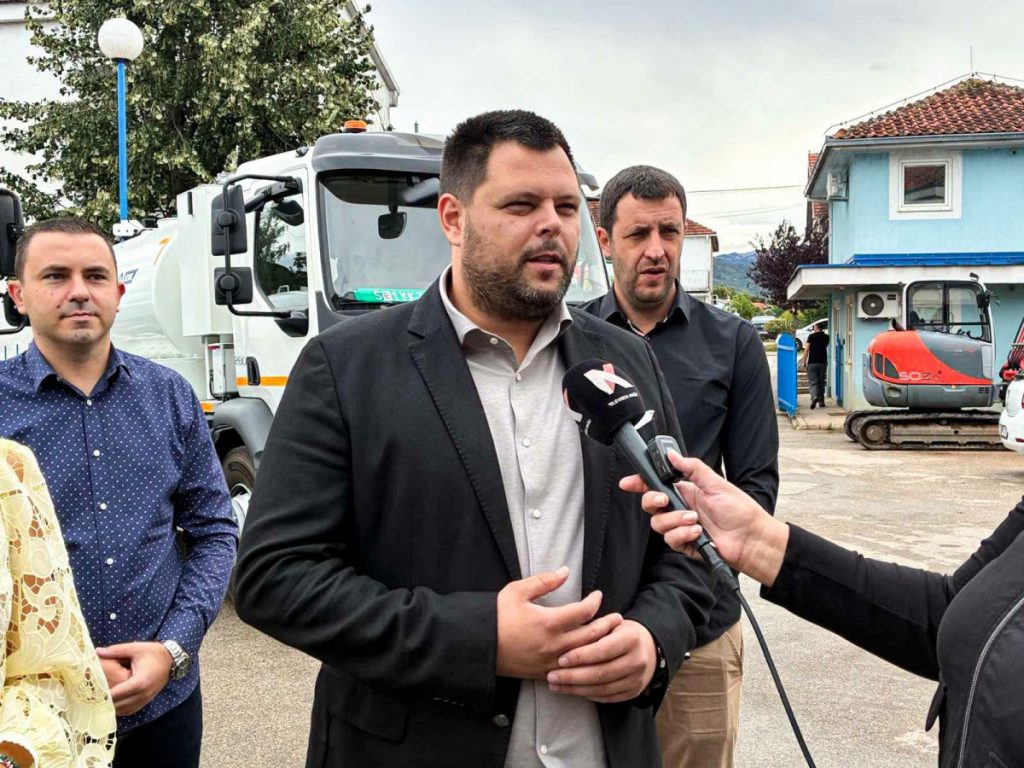 Kovačević o usponu nikšićkog „Vodovoda“ i novim ulaganjima: Zatekli smo preduzeće sa dugom od preko tri miliona, a danas nesmetano radi i razvija se (FOTO)