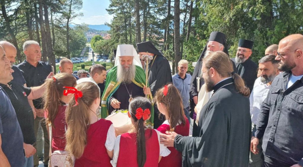 Patrijarh Porfirije iz Nikšića: U Crnu Goru nikada ne dolazim kao stranac ili gost, nego kao brat i jedan od vas; Ovo je sveta zemlja, kroz vas vidim Crkvu Hristovu