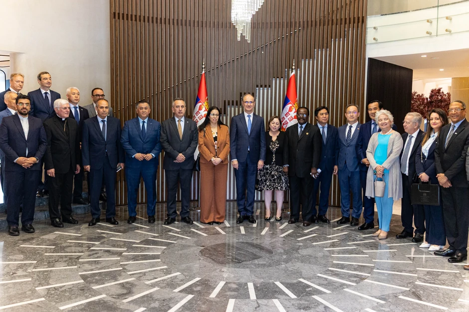 Premijer Macut sa ambasadorima država koje ne priznaju tzv. Kosovo: Zajednička borba za međunarodno pravo