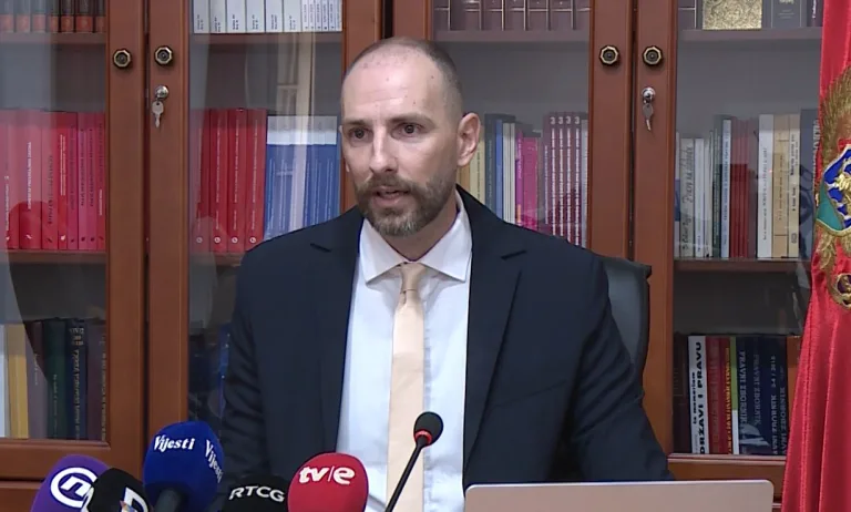 Ustavni sud: Stanovi dijeljeni funkcionerima suprotno Ustavu