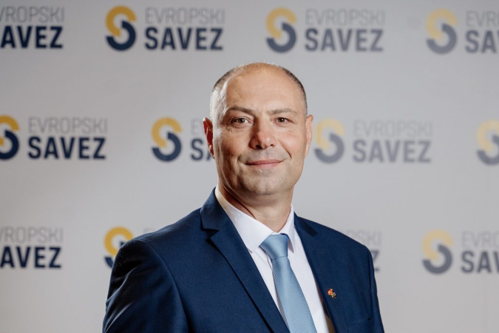 Ljumović: Odluka da se promijeni ime Narodne biblioteke “Radosav Ljumović” očajnički je trzaj zgubidana