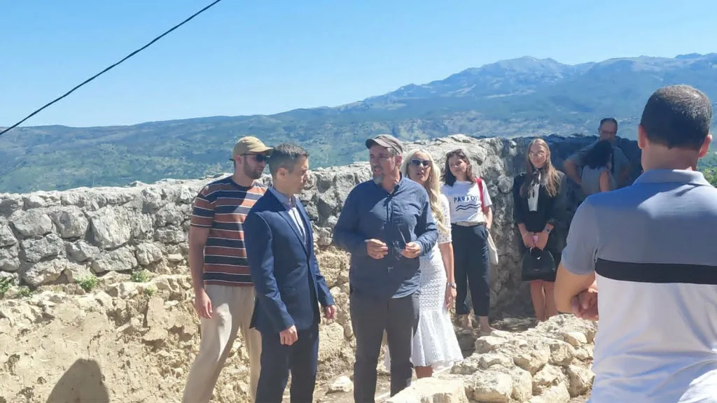 Mujović obišao Medun: Tvrđava stara otkriva nove istorijske tajne