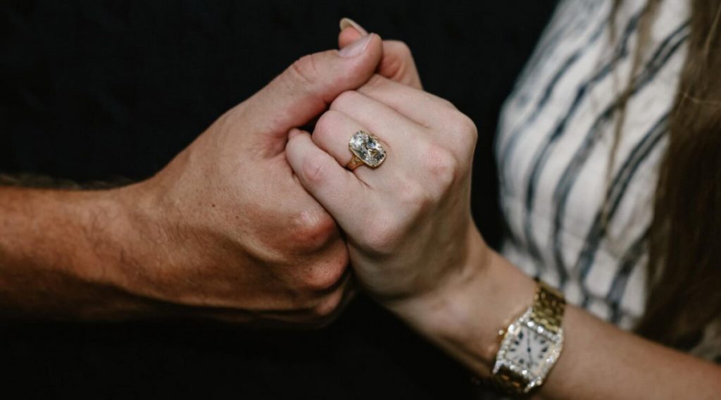Svi detalji vjereničkog prstena Tejlor Svift: Šuška se da vrijedi između 3,5 i pet miliona dolara