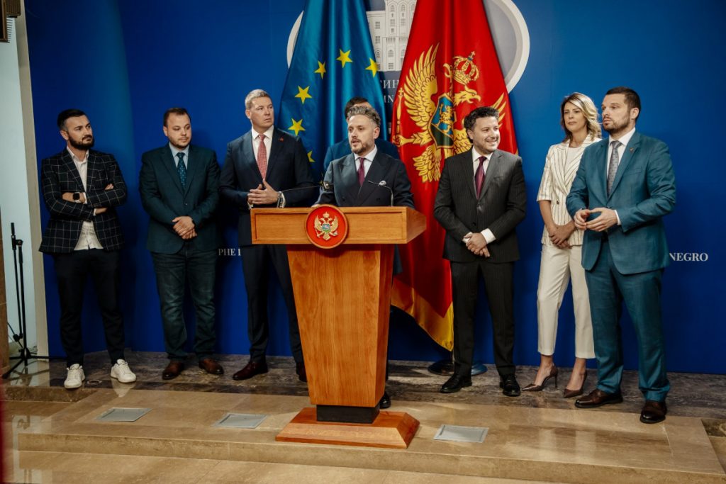 Rotacija poslanika URE; Konatara mijenja Radovanić