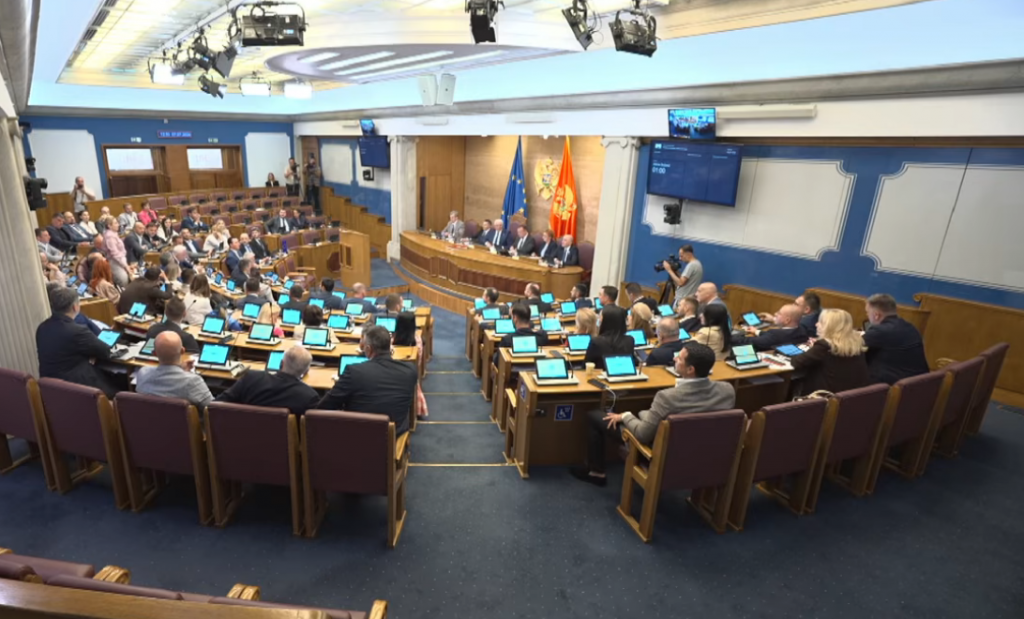 Skupština sa 74 glasa usvojila pokretanje postupka za izmjene Ustava!