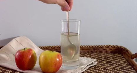 Istina o jabukovom sirćetu: Može li zaista pomoći u skidanju kilograma?