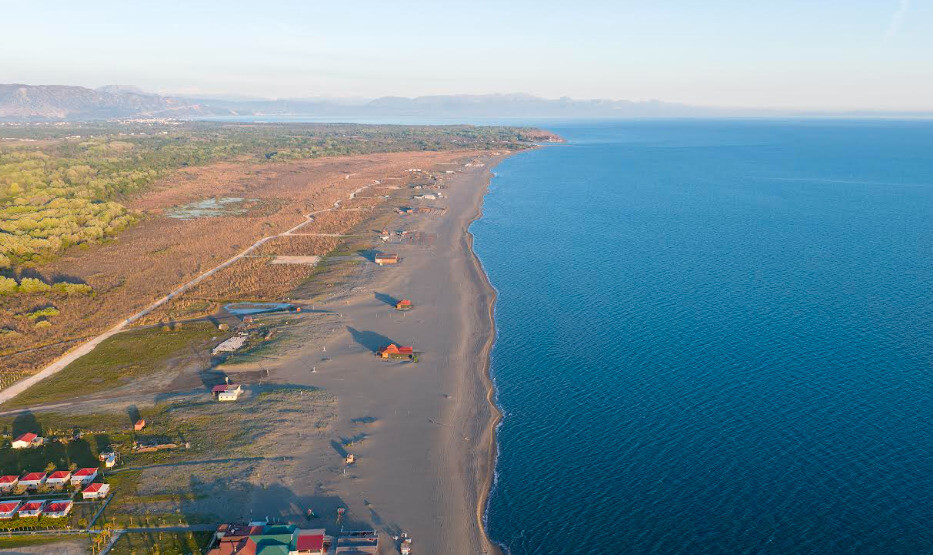 EXIT to Montenegro čuva ekosistem Velike plaže: Parking pomjeren zbog pčelarica, dine ograđene, publika uključena u reciklažu