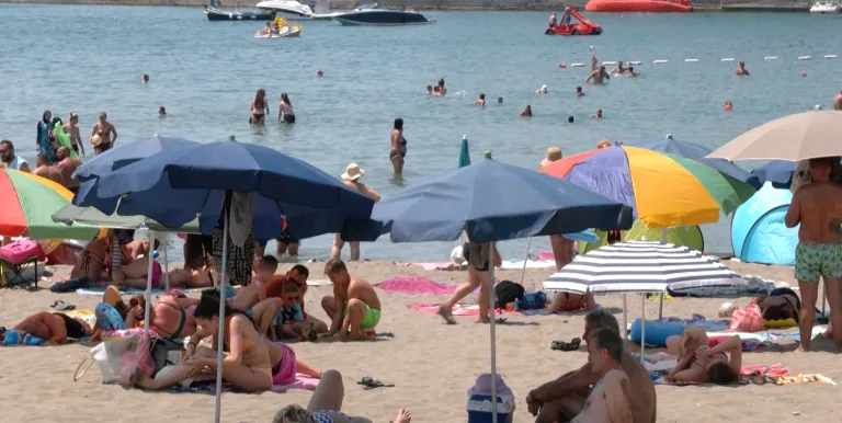 Vujačić: Više od 124 hiljade turista tokom jula, broj gostiju i prihoda u porastu