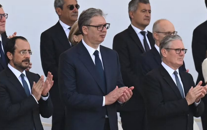 Vučić: Lijepo je bilo danas predstavljati Srbiju na paradi u Parizu