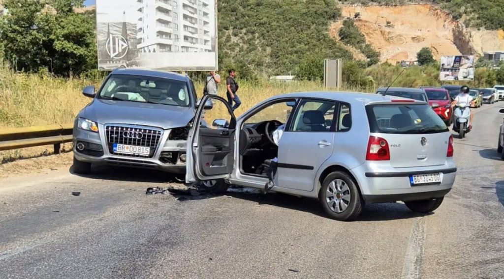 Sudar dva vozila kod tunela Ćafe, kolone na izlazu iz Bara prema Ulcinju