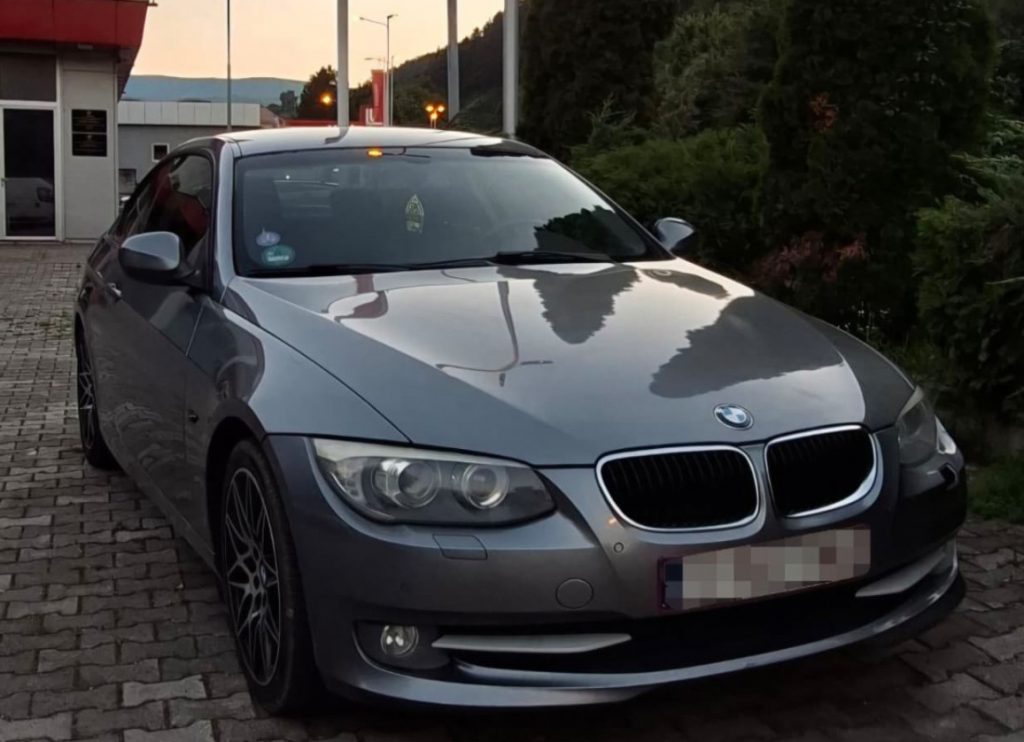 Zbog falsifikovanja vozačke dozvole i registarskih oznaka: Policija procesuirala dva lica