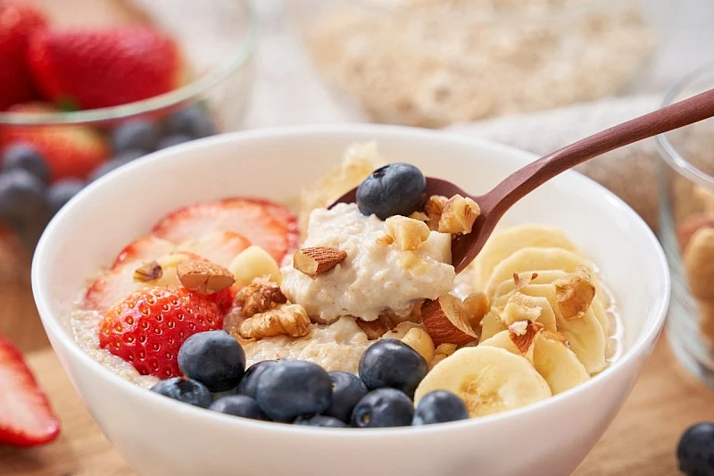 Nutricionisti otkrivaju: Kako zobenu kašu iskoristiti za postizanje zdravstvenih ciljeva i mršavljenje