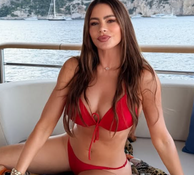 Sofija Vergara u bikiniju izazvala lavinu reakcija, 54 je dobar broj