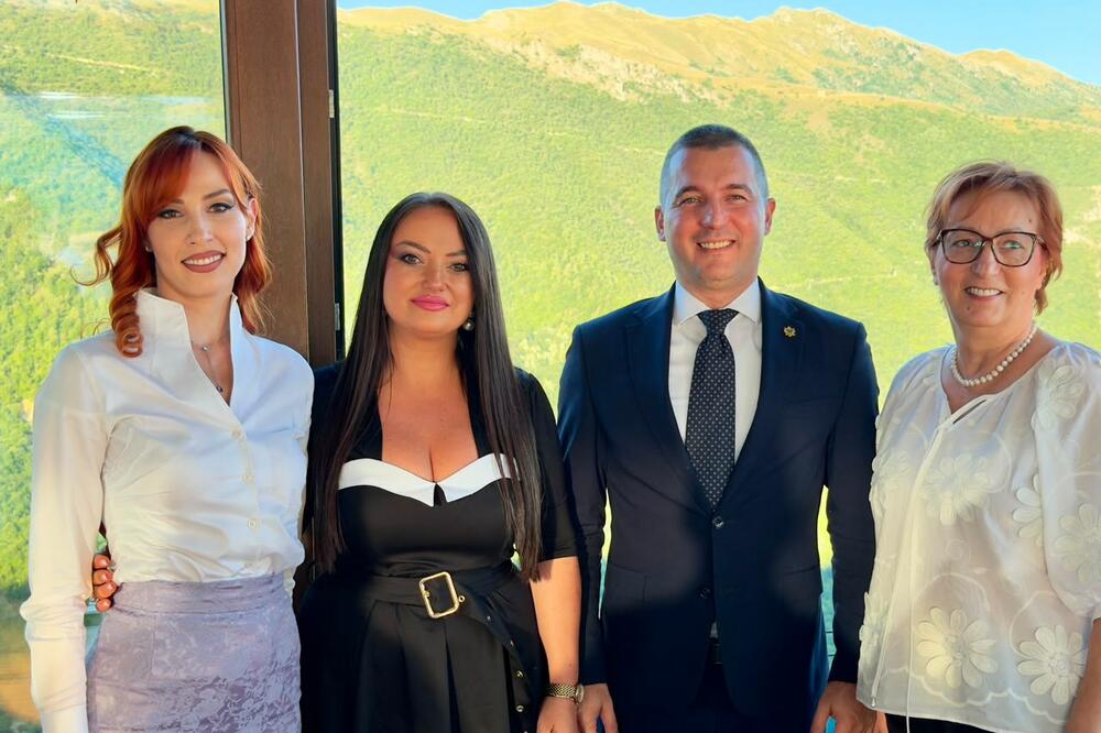 Valentina Minić poslanica umjesto Zdenke Popović, Demokrate predlažu Anđelu Vojinović za potpredsjednicu Skupštine