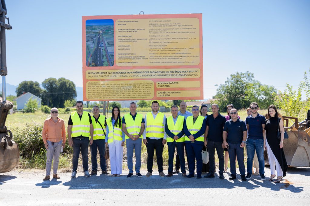 Zeta dobija modernu saobraćajnicu: Počela III faza rekonstrukcije Glavne gradske ulice (FOTO)