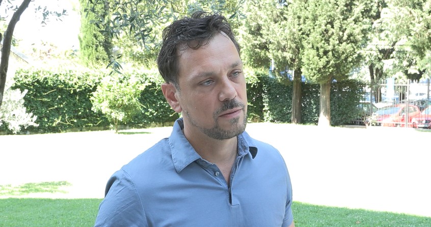 Kadić: Sa “slučajnim” ministrom Šimunom nemoguće sarađivati, Spajić je to ukapirao poslije tri godine, pa mu dovodi mentora