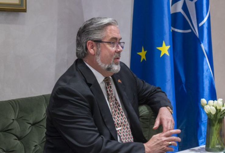 Otpravnik poslova u Ambasadi SAD: Crna Gora da se manje fokusira na Srbiju i Rusiju a više na reforme!