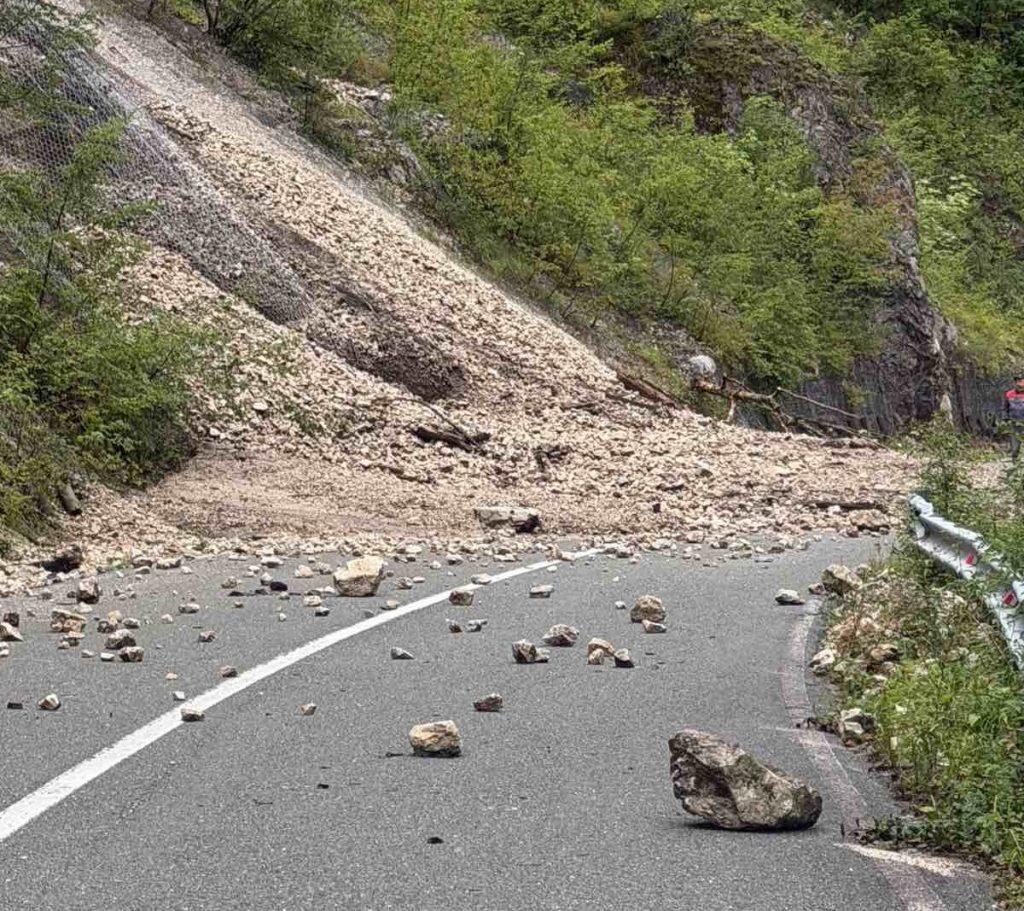 Odron na putu Đurđevića Tara – Mojkovac: Sanacija puta je u toku