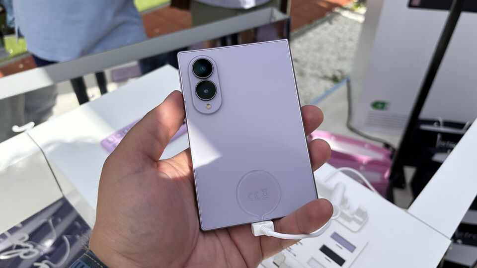 Samsung predstavio nove savitljive telefone u Srbiji! U ponudi potpuno novi oblik, ali i nova Ultra