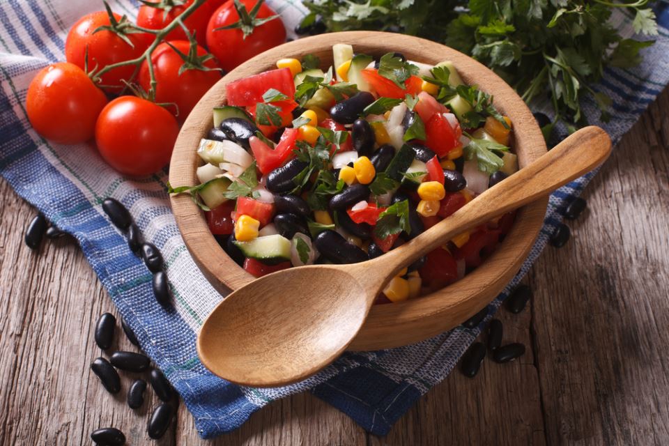 Osvježavajuća salata od pasulja i kukuruza: Brza priprema i savršen ukus za tople dane