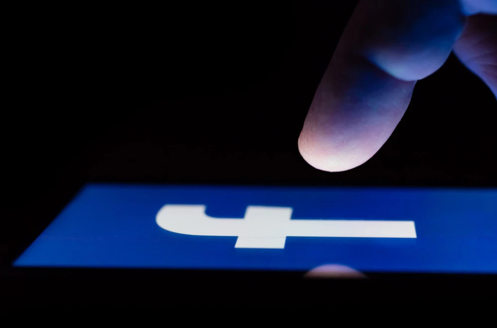 Facebook pao u Srbiji: Korisnicima stiže isto obavještenje