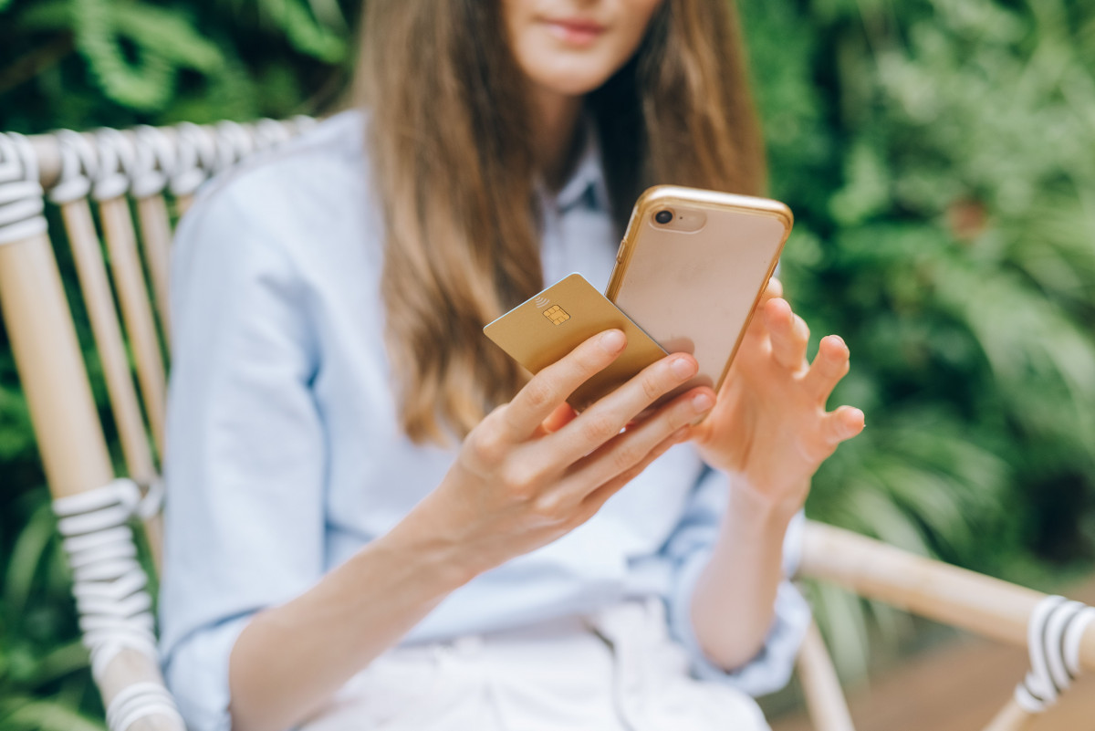 pexels-leeloothefirst-8938729