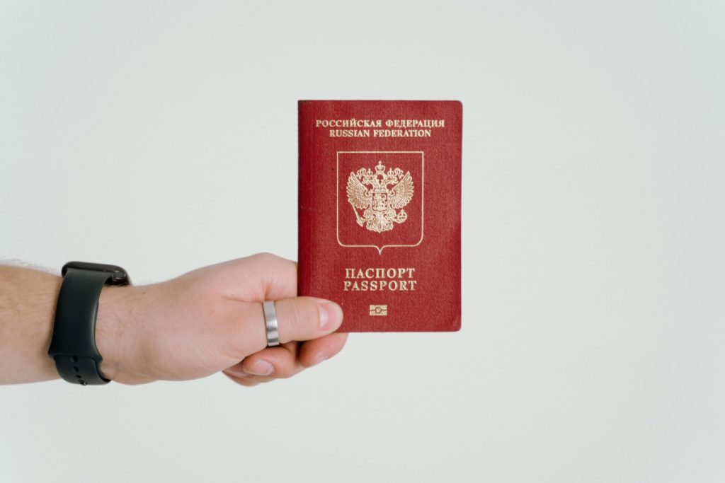 Vlada oročila bezvizni režim za Ruse i Bjeloruse