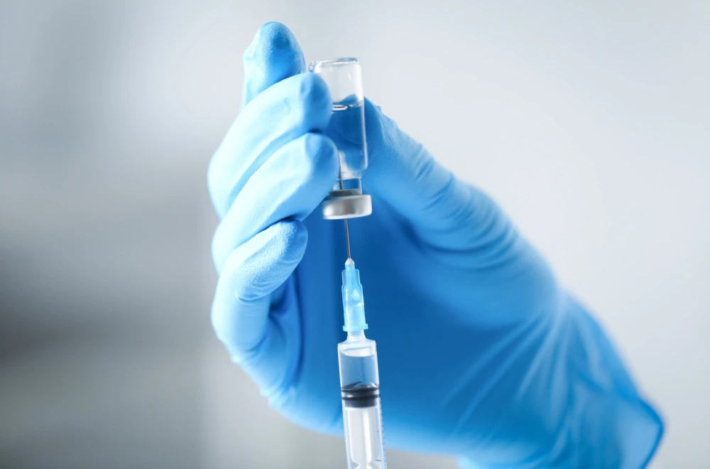 Poslije dvije smrti i najveće epidemije do sada: Stručnjaci traže da se vakcinišu svi petnaestogodišnjaci