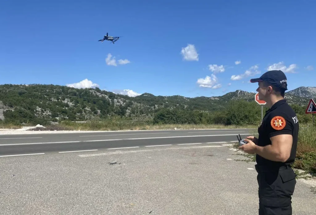 Nikšićka policija kontroliše saobraćaj pomoću drona