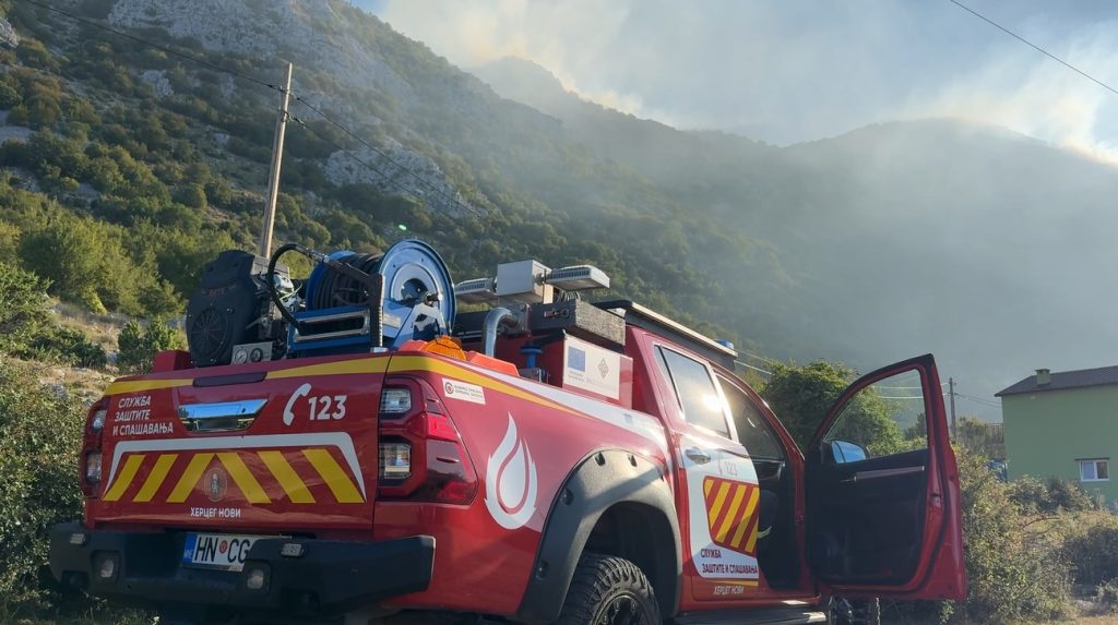 Nakon trodnevne borbe s vatrom, kiša ugasila požar na Orjenu