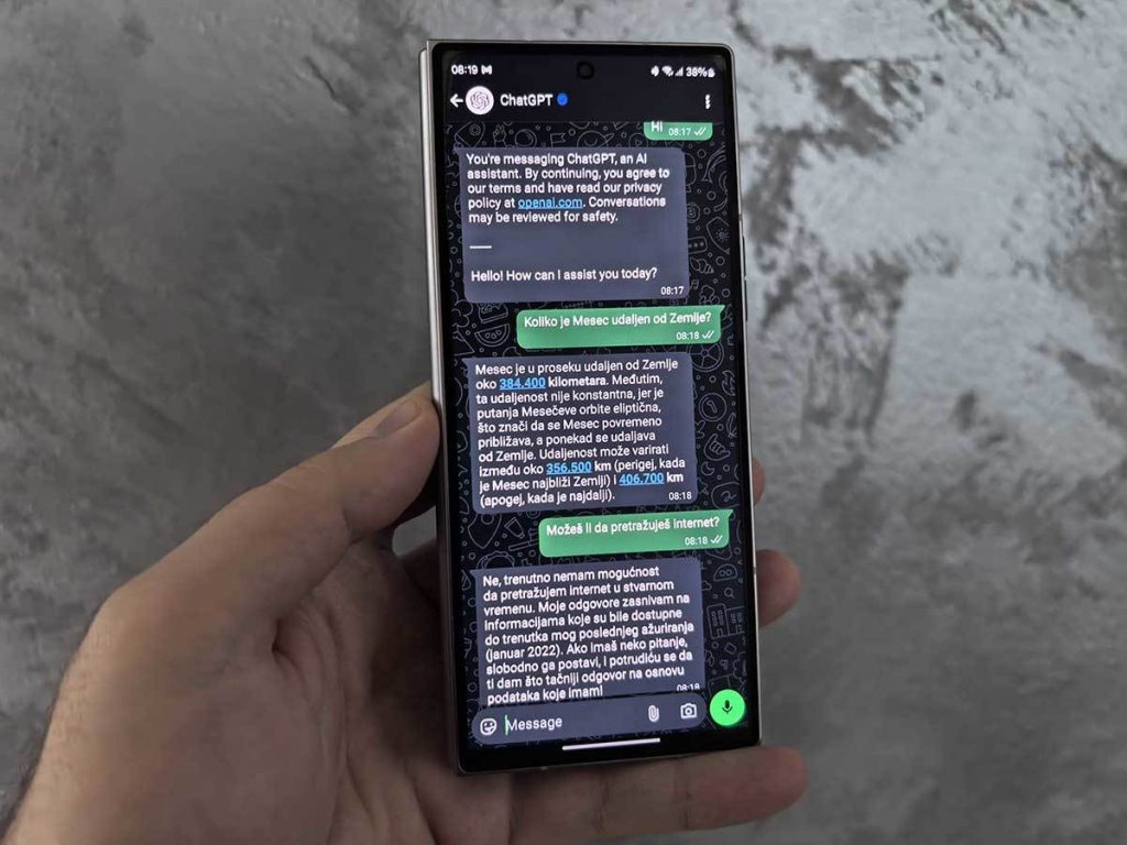 ChatGPT se vraća na WhatsApp: Evropska komisija natjerala Metu da povuče ručnu