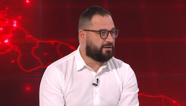 Šahmanoviću se priviđaju četnici, spreman je za akciju: Od poslanika Bošnjačke stranke ni traga, ni glasa, posebno brinem za „borkinju“ Kenanu