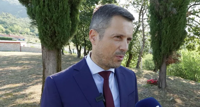 Mujović: Skupština Glavnog grada je pravo mjesto za razgovor o promjeni naziva NB „Radosav Ljumović“