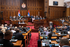 Poslanici u Srbiji danas nastavljaju načelnu raspravu po svih 18 tačaka dnevnog reda
