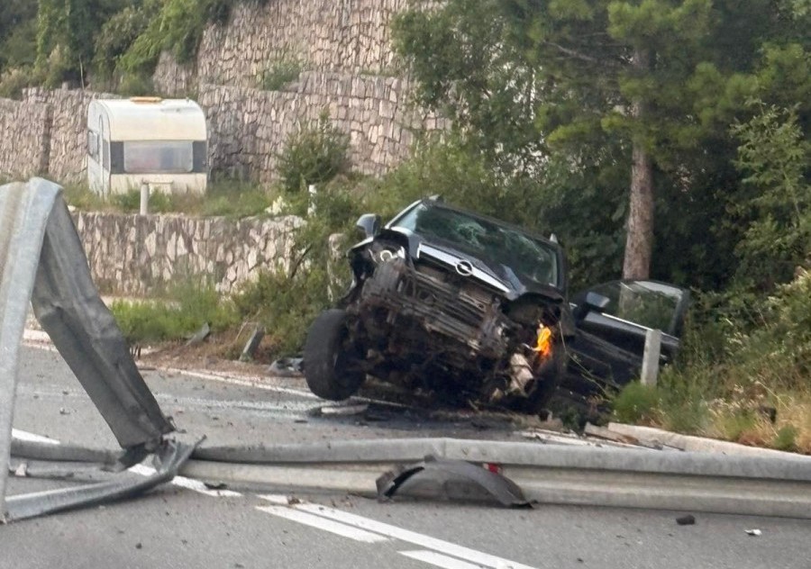 Vozilo udarilo u bankinu na putu Cetinje–Budva, nema povrijeđenih