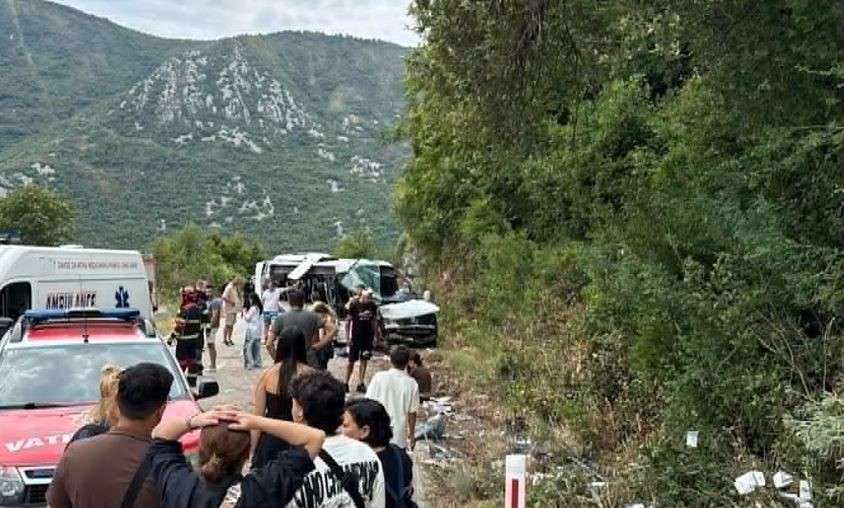 Kombi sletio sa puta u mjestu Lipci: Povrijeđeno više osoba