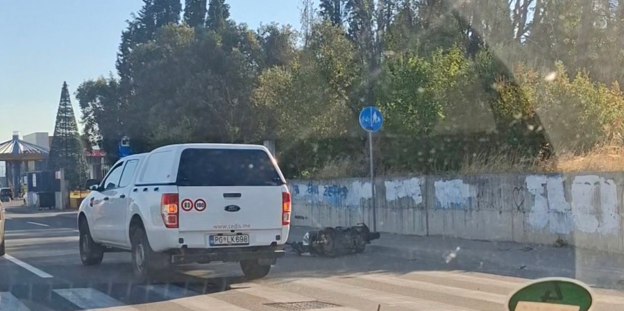 Motociklista povrijeđen u saobraćajnoj nezgodi u Golubovcima