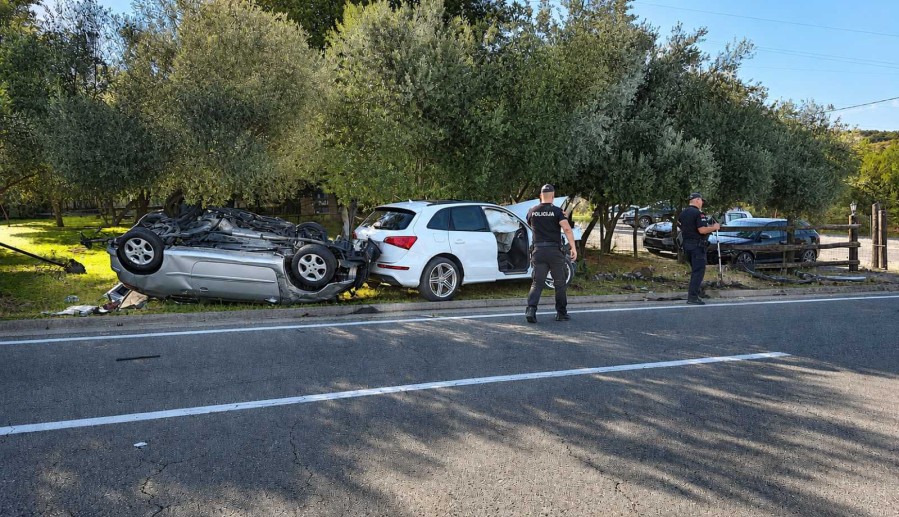 U saobraćajnoj nezgodi na putu Podgorica–Cetinje dvije osobe teško povrijeđene, vozilo završilo na krovu