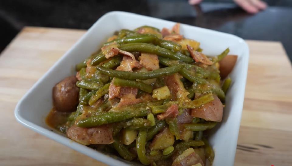 Recept za boraniju sa krompirom i slaninom